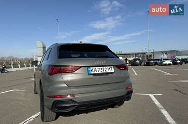 Внедорожник / Кроссовер Audi Q3 2019 в 