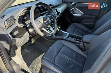Внедорожник / Кроссовер Audi Q3 2019 в 