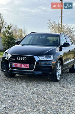 Позашляховик / Кросовер Audi Q3 2016 в 