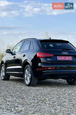 Позашляховик / Кросовер Audi Q3 2016 в 