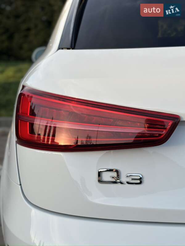 Внедорожник / Кроссовер Audi Q3 2017 в Киеве