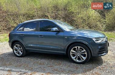 Позашляховик / Кросовер Audi Q3 2017 в 