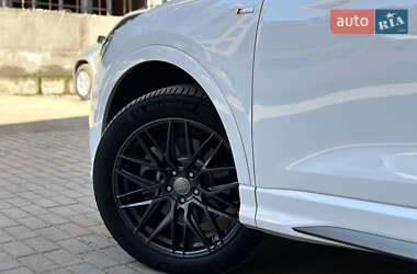 Внедорожник / Кроссовер Audi Q3 2021 в 