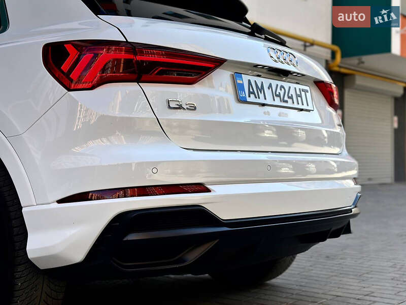 Внедорожник / Кроссовер Audi Q3 2021 в Житомире