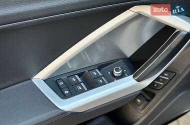 Внедорожник / Кроссовер Audi Q3 2021 в 