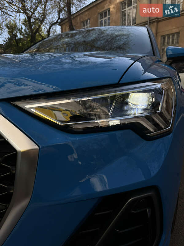 Внедорожник / Кроссовер Audi Q3 2019 в Одессе