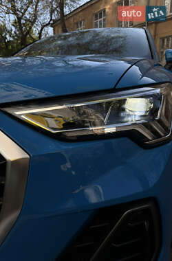 Внедорожник / Кроссовер Audi Q3 2019 в 