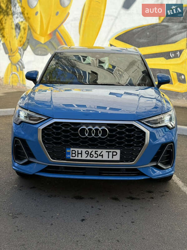 Внедорожник / Кроссовер Audi Q3 2019 в Одессе