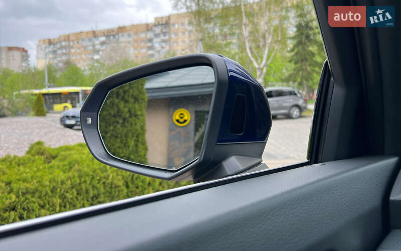 Внедорожник / Кроссовер Audi Q3 2020 в Львове