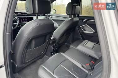 Внедорожник / Кроссовер Audi Q3 2021 в 