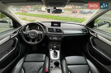 Позашляховик / Кросовер Audi Q3 2016 в 