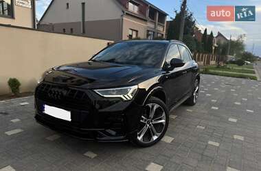 Внедорожник / Кроссовер Audi Q3 2022 в 