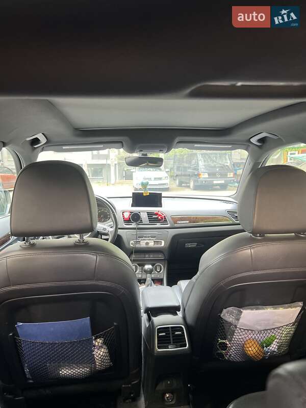 Внедорожник / Кроссовер Audi Q3 2015 в Киеве