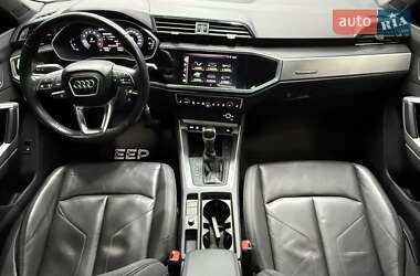 Внедорожник / Кроссовер Audi Q3 2019 в 