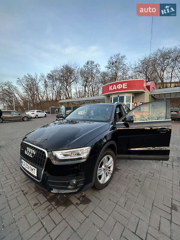 Внедорожник / Кроссовер Audi Q3 2012 в Киеве