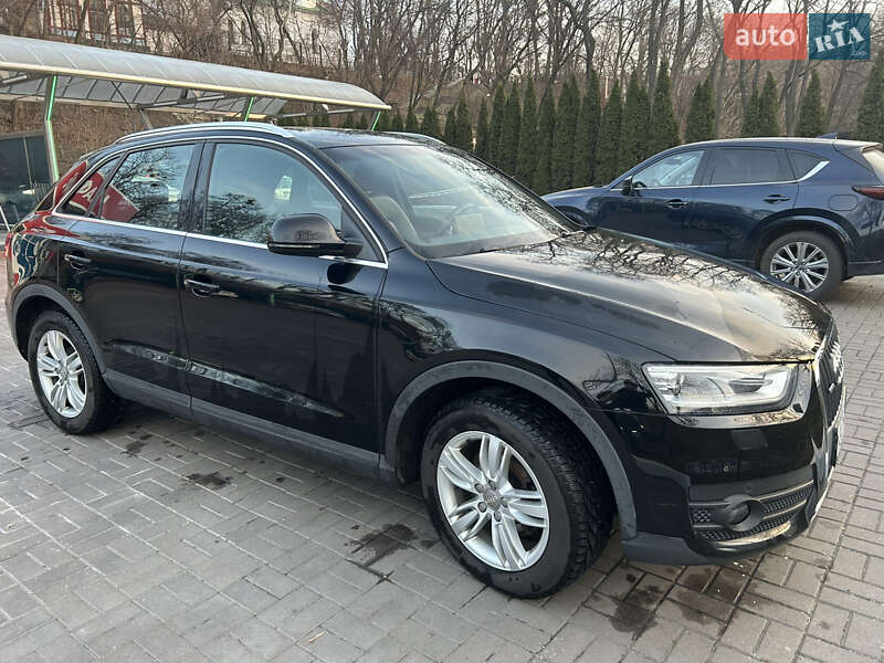 Внедорожник / Кроссовер Audi Q3 2012 в Киеве