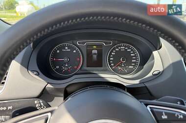 Внедорожник / Кроссовер Audi Q3 2014 в 