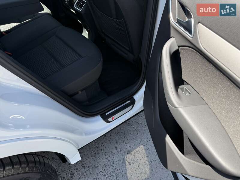 Позашляховик / Кросовер Audi Q3 2014 в Ужгороді фото 49 Позашляховик / Кросовер Audi Q3 2014 в Ужгороді