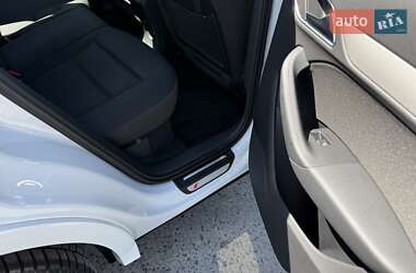 Внедорожник / Кроссовер Audi Q3 2014 в 