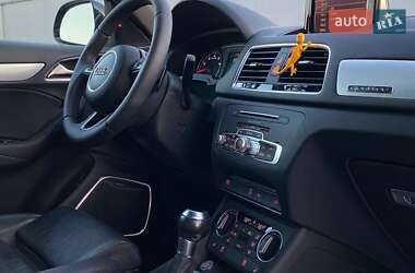 Позашляховик / Кросовер Audi Q3 2015 в 