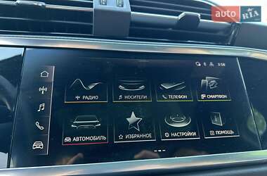 Позашляховик / Кросовер Audi Q3 2023 в 