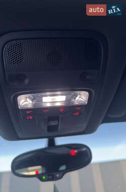 Внедорожник / Кроссовер Audi Q3 2014 в 
