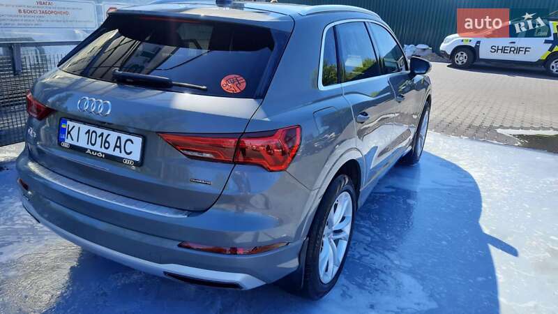 Позашляховик / Кросовер Audi Q3 2019 в Києві