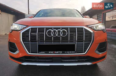Внедорожник / Кроссовер Audi Q3 2019 в 