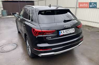 Внедорожник / Кроссовер Audi Q3 2021 в 