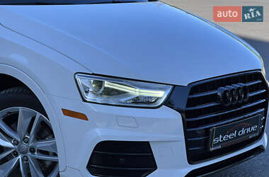 Внедорожник / Кроссовер Audi Q3 2017 в 