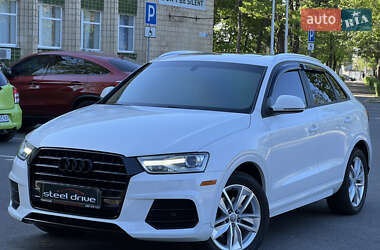 Внедорожник / Кроссовер Audi Q3 2017 в 