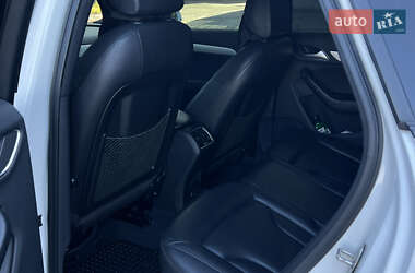 Внедорожник / Кроссовер Audi Q3 2017 в 