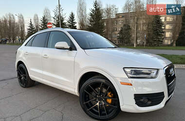 Внедорожник / Кроссовер Audi Q3 2015 в 