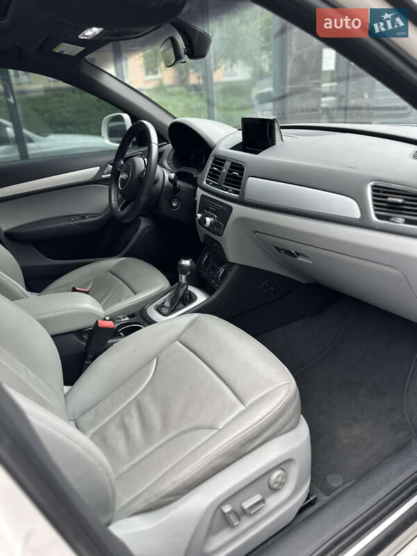 Внедорожник / Кроссовер Audi Q3 2017 в Тернополе