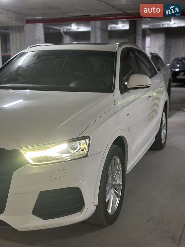 Внедорожник / Кроссовер Audi Q3 2017 в Тернополе