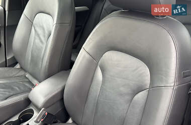 Позашляховик / Кросовер Audi Q3 2015 в 