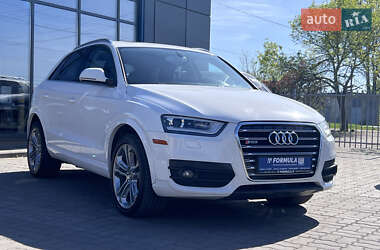 Внедорожник / Кроссовер Audi Q3 2015 в 