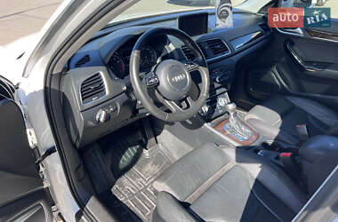 Внедорожник / Кроссовер Audi Q3 2015 в 