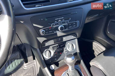 Внедорожник / Кроссовер Audi Q3 2015 в 