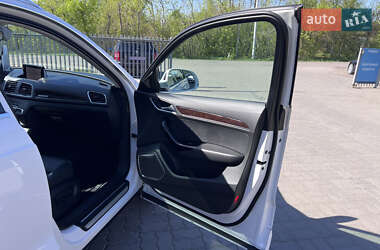 Внедорожник / Кроссовер Audi Q3 2015 в 