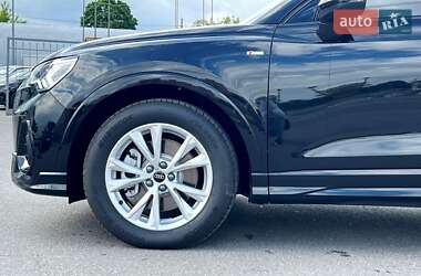 Внедорожник / Кроссовер Audi Q3 2024 в 