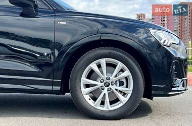 Внедорожник / Кроссовер Audi Q3 2024 в 