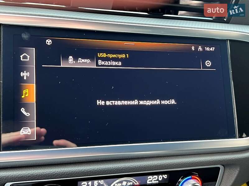 Внедорожник / Кроссовер Audi Q3 2024 в Киеве