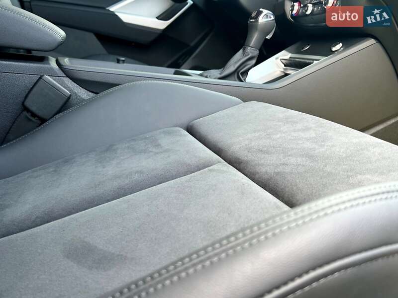 Внедорожник / Кроссовер Audi Q3 2024 в Киеве