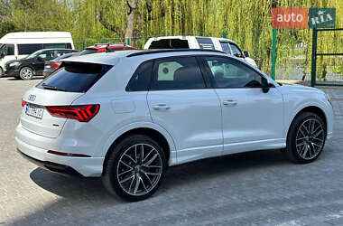 Внедорожник / Кроссовер Audi Q3 2019 в 
