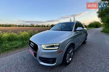 Внедорожник / Кроссовер Audi Q3 2015 в Ракитном