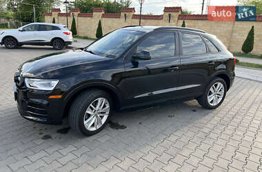 Внедорожник / Кроссовер Audi Q3 2016 в 
