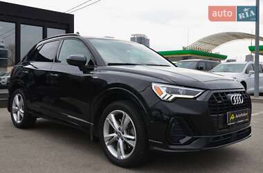 Внедорожник / Кроссовер Audi Q3 2019 в 