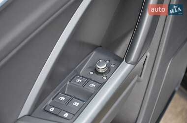 Внедорожник / Кроссовер Audi Q3 2019 в 