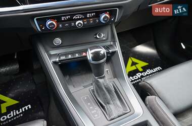 Внедорожник / Кроссовер Audi Q3 2019 в 